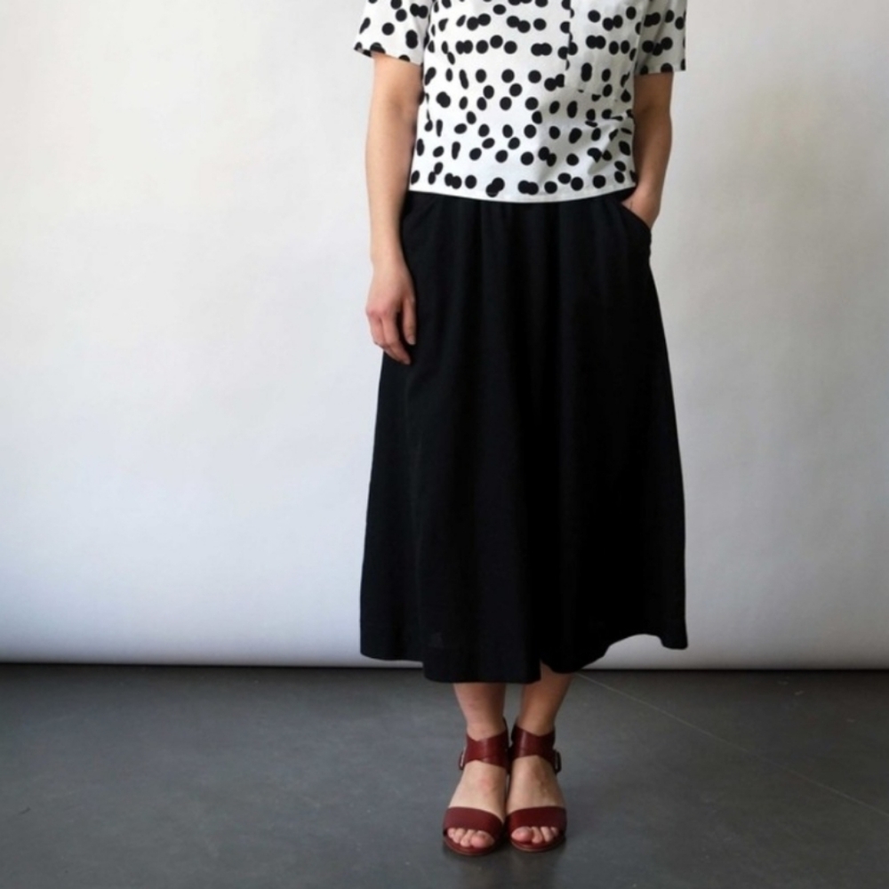 Curator Skirt